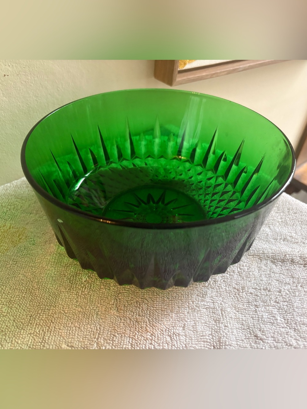 Vintage Arcoroc France Emerald Green Glass Serving Bowl – Diamant Starburst